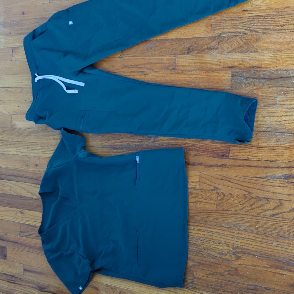 Figs teal scrubs size small